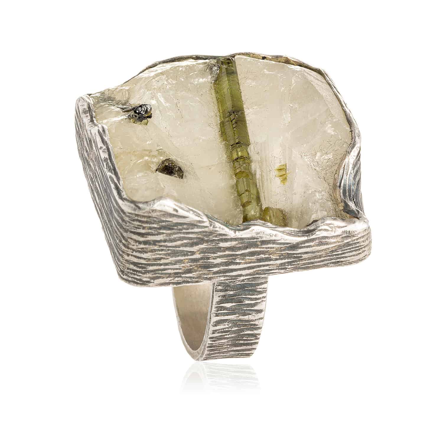 Anillo C. Turmalina
