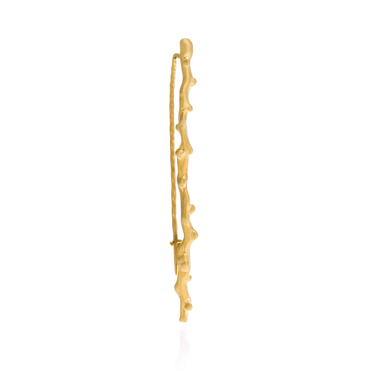 Broche Adar