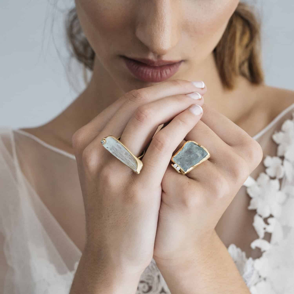 Anillo Aguamarina en Bruto Oro