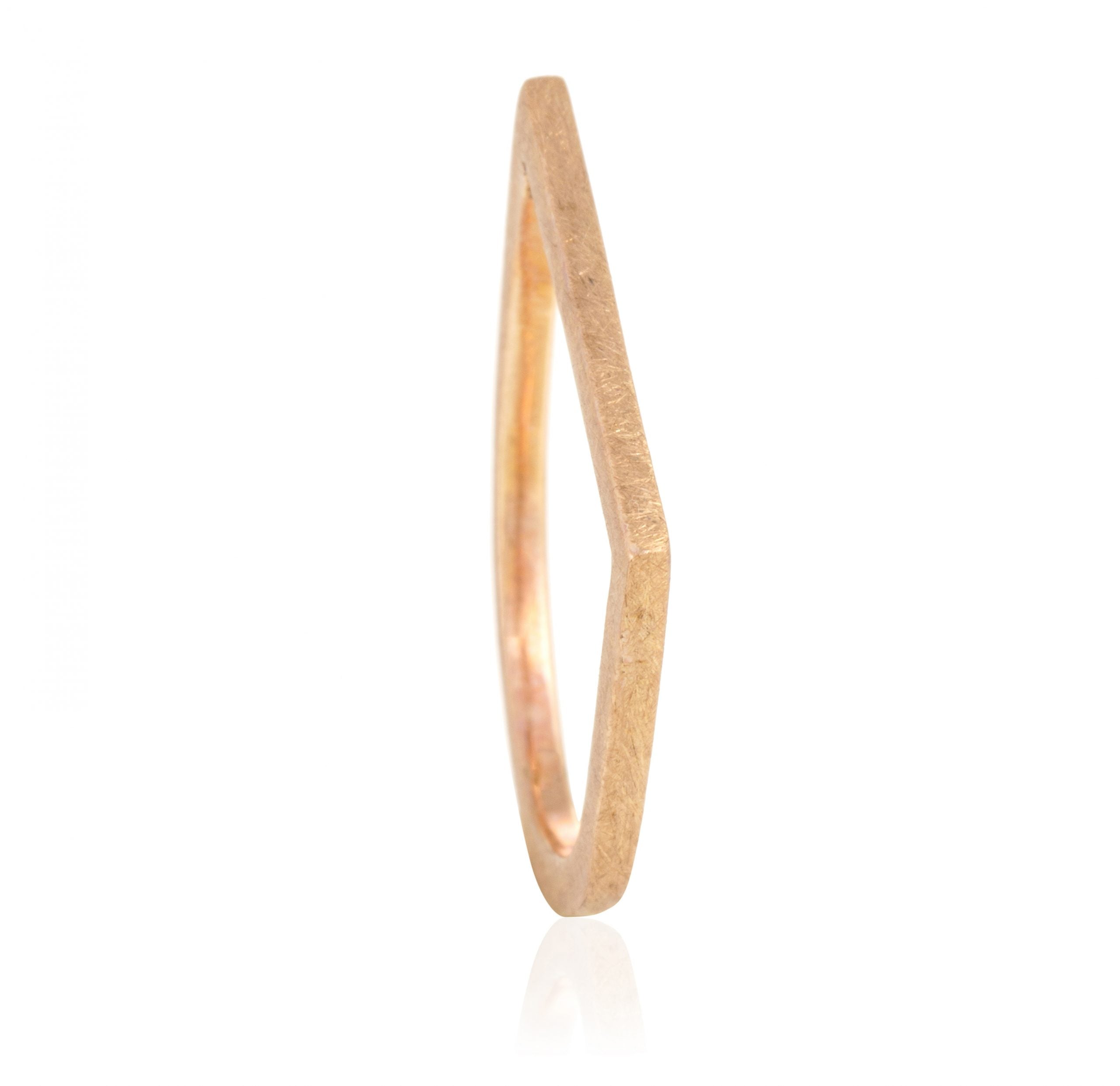 Anillo recto rosa