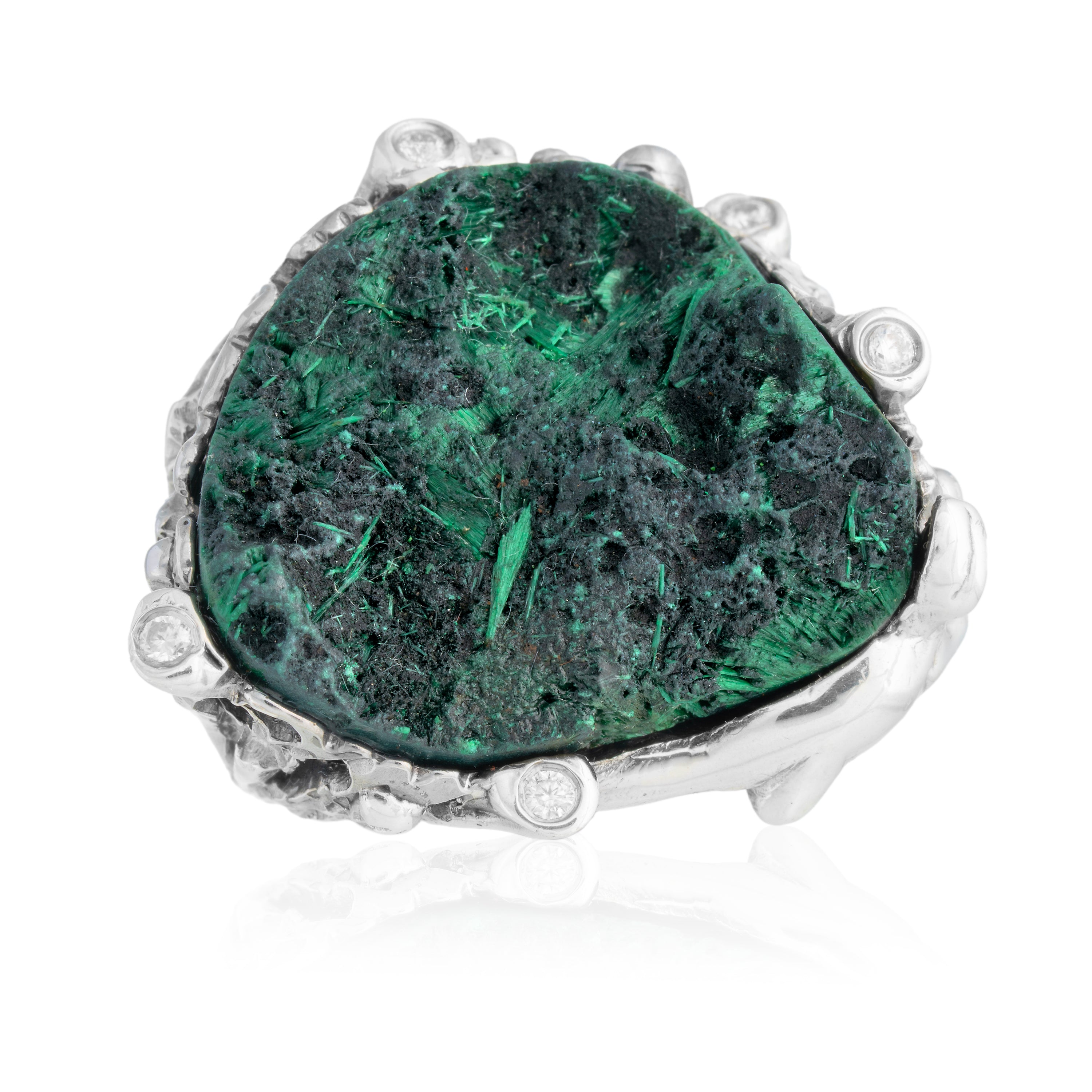 Anillo Acantilado Malaquita Moissanitas