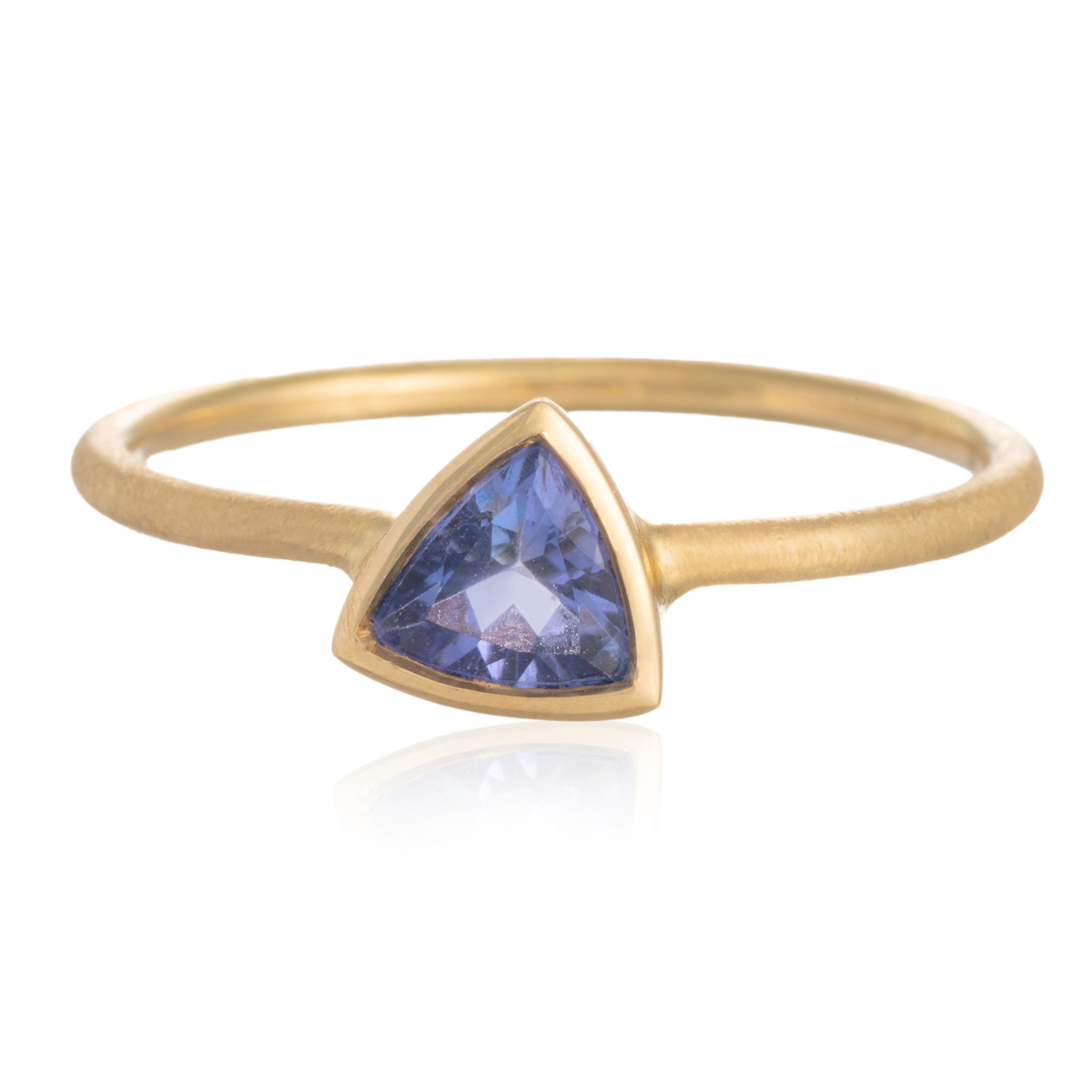 Anillo Tanzanita Triangular Chatón Oro