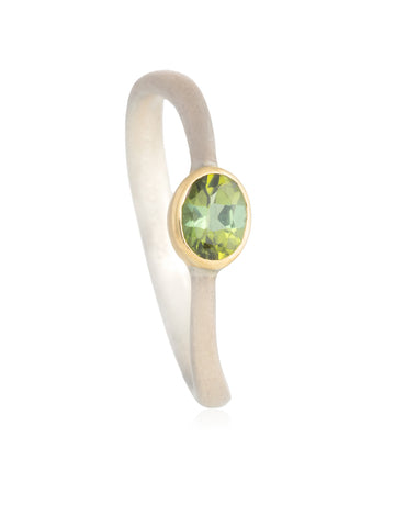Anillo Onda Plata Turmalina Verde Chatón Oro